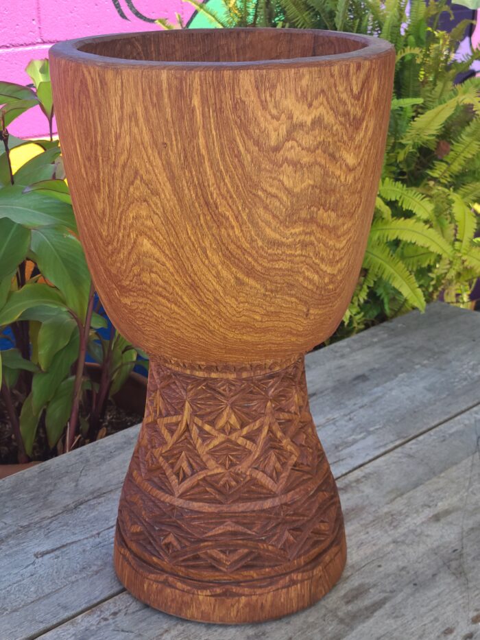 Ngoni Shell 14.25"x 25.5"
