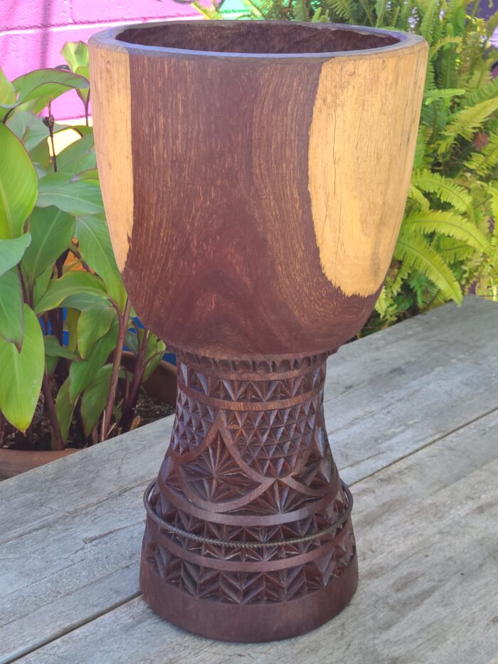 Hare Shell 13.75"x 25.5"