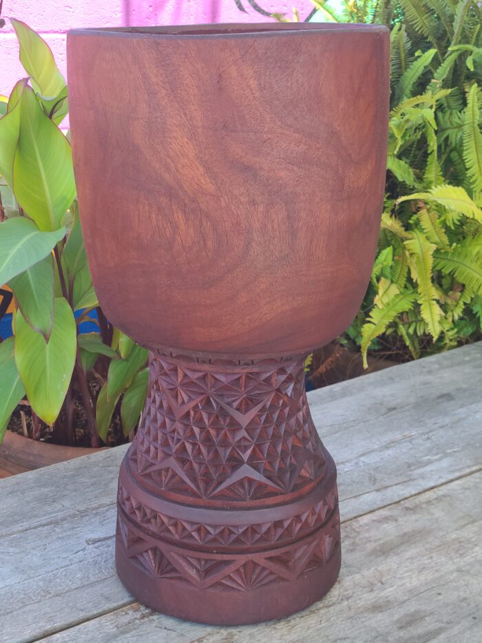 Djalla Shell 13.5"x 25.5"